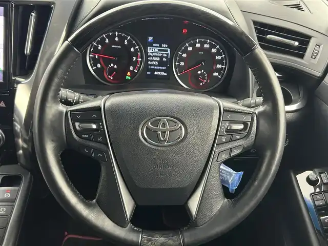 トヨタ ヴェルファイア Z Gエディション 熊本県 2019(令1)年 4.1万km ホワイトパールクリスタルシャイン 社外１１インチナビ（CD/DVD/Bluetooth/フルセグTV）/社外フリップダウンモニター/バックカメラ/ビルトインETC/レザーシート/前席シートヒーター＆ベンチレーション/前席パワーシート/電動テレスコ＆チルトステアリング/ステアリングヒーター/アドミレイションエアロ/電動パーキングブレーキ・ブレーキホールド/AC100V//トヨタセーフティセンス/・プリクラッシュセーフティ/・レーンディパーチャーアラート/・ロードサインアシスト/・レーダークルーズコントロール/・アダプティブハイビーム/・パーキングサポートブレーキ/純正アルミホイール