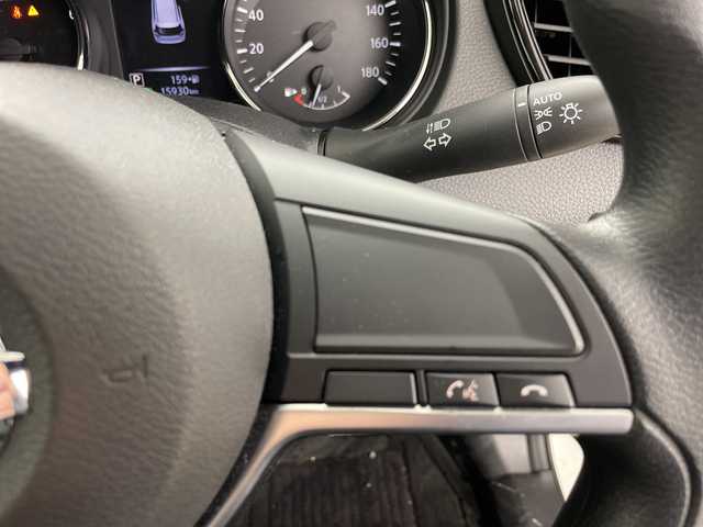 日産 エクストレイル 20S Vセレクション 道央・札幌 2020(令2)年 1.6万km ブリリアントホワイトパール ・４WD/・社外オーディオ（CD&AM＆FM＆USB）/・エマージェンシーブレーキ/・前後コーナーセンサー/・横滑り防止/・ダウンヒルアシスト/・LEDヘッドライト/・キセノンフォグランプ/・キーレス/・冬タイヤ社外AW付積込