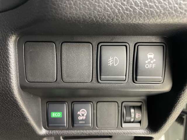 日産 エクストレイル 20S Vセレクション 道央・札幌 2020(令2)年 1.6万km ブリリアントホワイトパール ・４WD/・社外オーディオ（CD&AM＆FM＆USB）/・エマージェンシーブレーキ/・前後コーナーセンサー/・横滑り防止/・ダウンヒルアシスト/・LEDヘッドライト/・キセノンフォグランプ/・キーレス/・冬タイヤ社外AW付積込