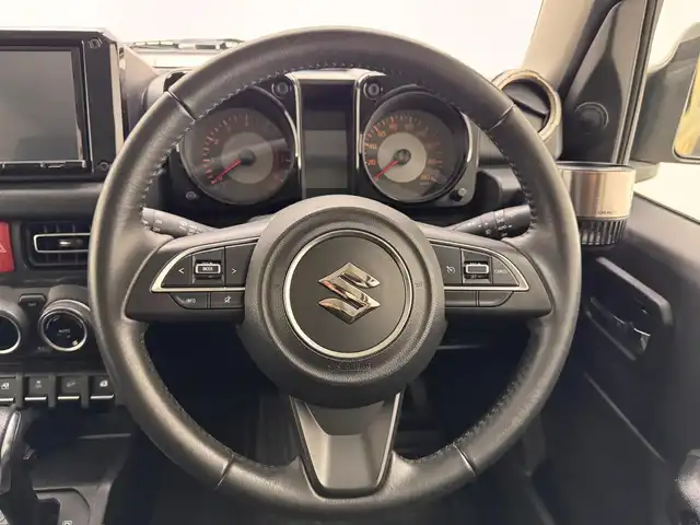 スズキ ジムニー シエラ JC 兵庫県 2019(平31)年 8.6万km シフォンアイボリーM 社外メモリナビ/（CD、DVD、SD、BT、フルセグTV）/ビルトインETC/前方ドライブレコーダー/4WD/シートヒーター/LKA/PCS/クルーズコントロール/バックカメラ/純正15インチアルミホイール/4WD/トランスファー/LEDヘッドライト/フォグライト/社外フロアマット/スマートキー×2本