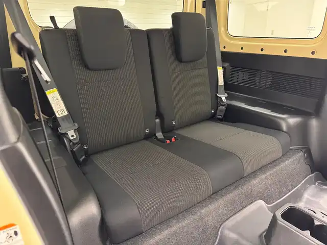 スズキ ジムニー シエラ JC 兵庫県 2019(平31)年 8.6万km シフォンアイボリーM 社外メモリナビ/（CD、DVD、SD、BT、フルセグTV）/ビルトインETC/前方ドライブレコーダー/4WD/シートヒーター/LKA/PCS/クルーズコントロール/バックカメラ/純正15インチアルミホイール/4WD/トランスファー/LEDヘッドライト/フォグライト/社外フロアマット/スマートキー×2本