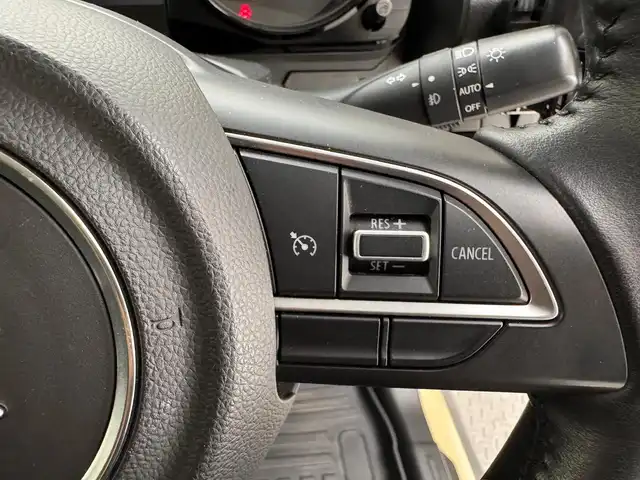 スズキ ジムニー シエラ JC 兵庫県 2019(平31)年 8.6万km シフォンアイボリーM 社外メモリナビ/（CD、DVD、SD、BT、フルセグTV）/ビルトインETC/前方ドライブレコーダー/4WD/シートヒーター/LKA/PCS/クルーズコントロール/バックカメラ/純正15インチアルミホイール/4WD/トランスファー/LEDヘッドライト/フォグライト/社外フロアマット/スマートキー×2本