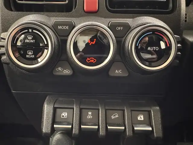 スズキ ジムニー シエラ JC 兵庫県 2019(平31)年 8.6万km シフォンアイボリーM 社外メモリナビ/（CD、DVD、SD、BT、フルセグTV）/ビルトインETC/前方ドライブレコーダー/4WD/シートヒーター/LKA/PCS/クルーズコントロール/バックカメラ/純正15インチアルミホイール/4WD/トランスファー/LEDヘッドライト/フォグライト/社外フロアマット/スマートキー×2本