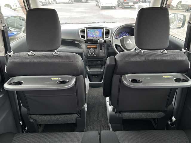 三菱 デリカＤ：２ S 秋田県 2014(平26)年 7.1万km シルキーシルバーメタリック 登録時走行距離70798km/４WD/社外HDDナビ/ワンセグTV/CD/DVD/Bluetooth/ETC/クルーズコントロール/バックカメラ/横滑り防止装置/盗難防止装置/衝突被害軽減システム/社外AW/運助シートヒーター/格納ウィンカーミラー/キセノンヘッドライト/フォグランプ/スマートキー/スペアキー
