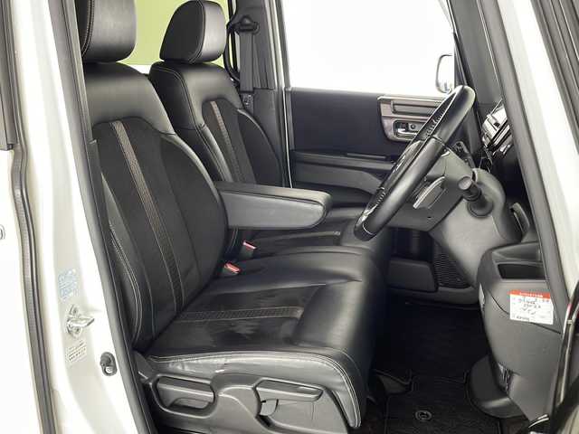ホンダ Ｎ ＢＯＸ カスタム G L ターボ ホンダセンシング 宮崎県 2017(平29)年 7.9万km プレミアムホワイトパールⅡ 禁煙車/ホンダセンシング/社外ナビTV/（カロッツェリア/AVIC-CZ901/CD/DVD/Bluetooth/フルセグTV)/社外バックカメラ/純正ビルトインETC/純正LEDオートライト/純正LEDフォグ/純正15インチアルミ/純正エアロ/純正ルーフエンドスポイラー/純正フロアマット/両側電動スライドドア/アダプティブクルーズコントロール/レーンディパーチャーアラート/クリアランスソナー/ハーフレザーシート/パドルシフト/本革巻ハンドル/オートエアコン/スマートキー/プッシュエンジンスタート/新車時保証書/取扱い説明書