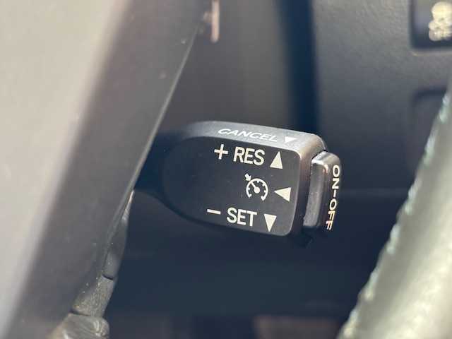 トヨタ ヴェルファイア 2．4Z プラチナセレクションⅡ 埼玉県 2011(平23)年 5.4万km ホワイトパールクリスタルシャイン サンルーフ　/8インチHDDナビ/　　CD/DVD/フルセグ　/バックカメラ　/両側パワースライドドア /パワーバックドア /クルーズコントロール /HIDオートライト /純正18インチアルミホイール /純正ETC