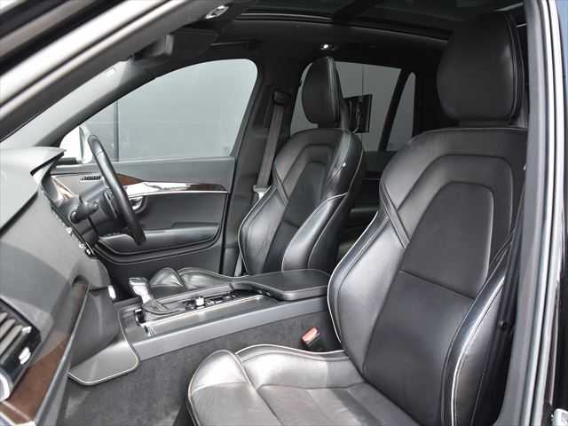 ボルボ ＸＣ９０ T6 AWD Rデザイン 和歌山県 2016(平28)年 6.7万km 黒 インテリSF /パノラマSR /黒革 /前席パワーシート/ACC /純正ナビ /フルセグ /Apple car play /全方位カメラ /シートヒーター /社外リヤモニター /DVDプレイヤー /電動バックドア /LEDヘッドライト /ドライブレコーダー /ETC