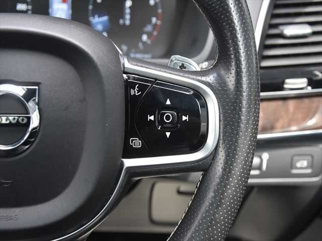 ボルボ ＸＣ９０ T6 AWD Rデザイン 和歌山県 2016(平28)年 6.7万km 黒 インテリSF /パノラマSR /黒革 /前席パワーシート/ACC /純正ナビ /フルセグ /Apple car play /全方位カメラ /シートヒーター /社外リヤモニター /DVDプレイヤー /電動バックドア /LEDヘッドライト /ドライブレコーダー /ETC