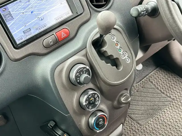 トヨタ スペイド F 東京都 2014(平26)年 3.4万km ホワイトパールクリスタルシャイン 純正メモリナビ/AM/FM/BT/フルセグ/『NSZT-W62G』/バックカメラ/片側パワースライドドア/スマートキー/プッシュスタート/横滑り防止装置/ETC/ドライブレコーダー前後/純正フロアマット/取扱説明書/保証書