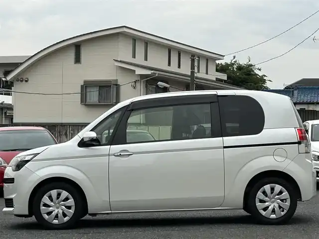 トヨタ スペイド F 東京都 2014(平26)年 3.4万km ホワイトパールクリスタルシャイン 純正メモリナビ/AM/FM/BT/フルセグ/『NSZT-W62G』/バックカメラ/片側パワースライドドア/スマートキー/プッシュスタート/横滑り防止装置/ETC/ドライブレコーダー前後/純正フロアマット/取扱説明書/保証書