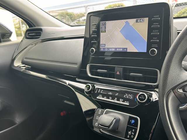 トヨタ アクア X 山口県 2023(令5)年 1.3万km ダークブルーマイカM 純正メモリナビ/・Bluetooth対応(ハンズフリー/オーディオ)/・AM/FMチューナー/・USB入力(音楽・動画再生/給電)/・Miracast対応/・T-Connect/バックカメラ/全周囲カメラ/ETC/ドラレコ/スマートキー×２/プッシュスタート/Toyota Safety Sense/・プリクラッシュセーフティ/・レーントレーシングアシスト/・レーダクルーズコントロール(全車速追従機能付)/・オートマチックハイビーム/・ロードサインアシスト/先行車発進告知機能/パーキングサポートブレーキ/クリアランスソナー