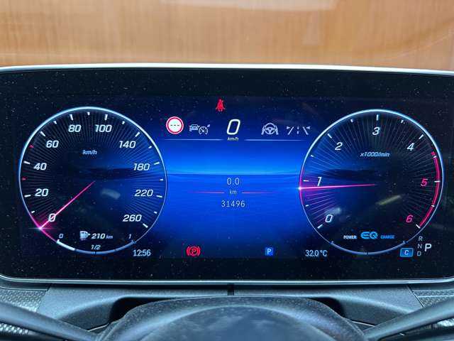 メルセデス・ベンツ Ｍ・ベンツ Ｃ２２０ｄ ステーションワゴン アバンギャルドAMGライン 千葉県 2022(令4)年 3.2万km オブシディアンブラック レザーエクスクルーシブＰＫＧ　/ベーシックＰＫＧ　/パノラマＳＲ　/革シート　/ＨＵＤ　/ＡＣＣ　/ナビ　/ＴＶ　/ＣａｒＰｌａｙ　/３６０°　/シートＨ　/電動リアゲート　/衝突軽減Ｂ　/ＢＳＭ　/ＬＫＡ　/ＥＴＣ