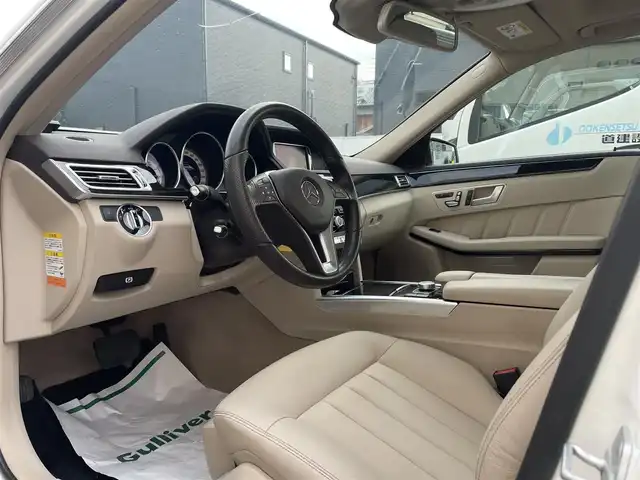 メルセデス・ベンツ Ｅ４００ ハイブリッド アバンギャルド 和歌山県 2014(平26)年 7.7万km ダイヤモンドホワイト 純正ナビ（AM/FM.CD.DVD.BLUETOOTH.USB.ワンセグフルセグTV)/バックカメラ/フロントカメラ/全周囲カメラ/サンルーフ/スカイルーフ/アテンションアシスト/D/N席パワーシート/全席シートヒーター/ブラインドスポット/コーナーセンサー/プッシュスタート/ESP/レーンキープアシスト/純正フロアマット