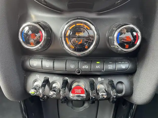 ＭＩＮＩ ミニ クーパー 60イヤーズED 三重県 2021(令3)年 4.3万km ミッドナイト・ブラック・メタリック 登録時42138km/茶革シート/純正ナビ/（AM/FM/Bluetooth）/バックカメラ/ETC/クルーズコントロール/オートライト/シートヒーター/前後ドライブレコーダー/衝突軽減システム/禁煙車