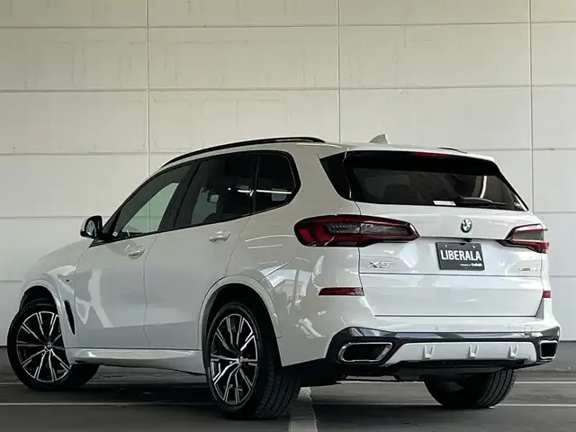 ＢＭＷ Ｘ５ xDrive 35d 山形県 2020(令2)年 3.9万km 白 純正ナビ/・Bluetooth/USB/・Apple CarPlay/Android Auto/・360°サラウンドビューモニター/・地デジTV/・ジェスチャーコントロール/ブラックレザーシート/シートヒーター（ALL）/アダプティブクルーズコントロール/インテリジェントセーフティ/レーンディパーチャーウォーニング/レーンチェンジアシスト/コードレスチャージャ/純正LEDヘッドライト/防舷ハイビームアシスト/コンフォートアクセス/ヘッドアップディスプレイ/レーンキープアシスト/ブラインドスポットアシスト/パーキングアシスト/・後退アシスト