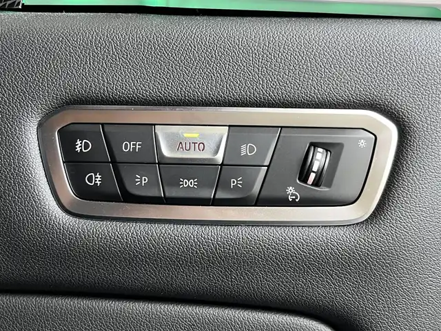 ＢＭＷ Ｘ５ xDrive 35d 山形県 2020(令2)年 3.9万km 白 純正ナビ/・Bluetooth/USB/・Apple CarPlay/Android Auto/・360°サラウンドビューモニター/・地デジTV/・ジェスチャーコントロール/ブラックレザーシート/シートヒーター（ALL）/アダプティブクルーズコントロール/インテリジェントセーフティ/レーンディパーチャーウォーニング/レーンチェンジアシスト/コードレスチャージャ/純正LEDヘッドライト/防舷ハイビームアシスト/コンフォートアクセス/ヘッドアップディスプレイ/レーンキープアシスト/ブラインドスポットアシスト/パーキングアシスト/・後退アシスト