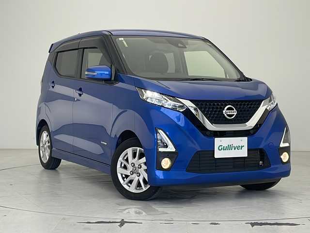 日産 デイズ ハイウェイスターX 沖縄県 2019(令1)年 6.4万km オーシャンブルーP 純正オーディオ　/ＣＤ　/ＡＵＸ　/ＡＭ／ＦＭ　/バックカメラ　/電動格納ウィンカーミラー　/ＬＥＤライト　/スマートキー　/スペアーキー　/プッシュスタート　/ステアリングスイッチ　/ドアバイザー　/コーナーセンサー　/横滑り防止装置　