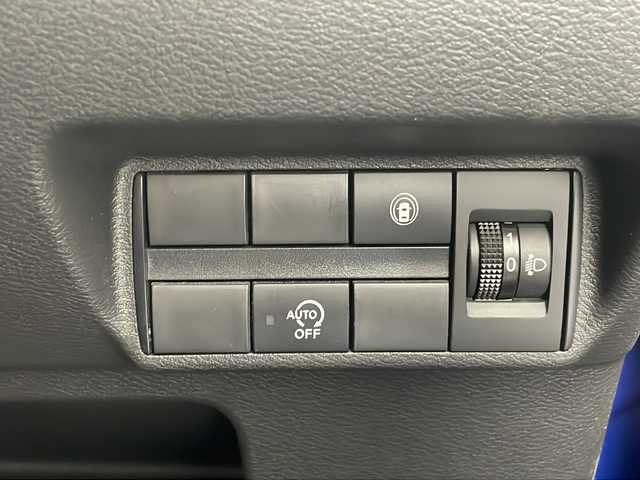 日産 デイズ ハイウェイスターX 沖縄県 2019(令1)年 6.4万km オーシャンブルーP 純正オーディオ　/ＣＤ　/ＡＵＸ　/ＡＭ／ＦＭ　/バックカメラ　/電動格納ウィンカーミラー　/ＬＥＤライト　/スマートキー　/スペアーキー　/プッシュスタート　/ステアリングスイッチ　/ドアバイザー　/コーナーセンサー　/横滑り防止装置　