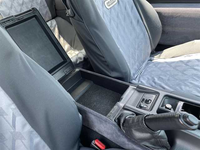 日産 フェアレディ Ｚ 300ZX 2／2 佐賀県 1998(平10)年 10.1万km 白 3.0L　V6ツインターボ/Tバールーフ設定/4輪マルチリンクサスペンション/パワーシート/純正16インチアルミホイール/純正MDオーディオ/純正リアスポイラー/純正フロアマット/クルーズコントロール/取扱説明書/保証書/記録簿/ETC