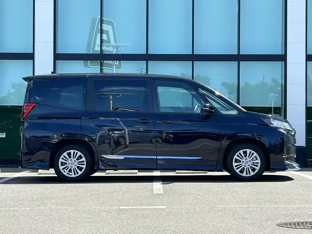 トヨタ ノア S－G 和歌山県 2022(令4)年 1.3万km スパークリングブラックパールクリスタルシャイン モデリスタエアロ/純正メーカーナビ/バックカメラ/（BT/DVD/HDMI)/衝突軽減ブレーキ/レーダークルーズコントロール/クリアランスソナー/片側パワースライドドア/純正フロアマット/純正アルミホイール/革巻きステアリング/LEDヘッドライト/フォグランプ/オートライト/オートマチックハイビーム