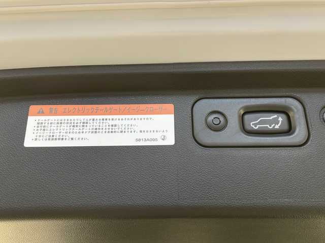 三菱 デリカＤ：５ シャモニー 長野県 2025(令7)年 0.1千km 白Ⅱ 4WD/届出済未使用車/メーカーOP ALPINE11型ナビ/メーカーOP ALPINE12.1型後席モニター/アダプティブクルーズコントロール/レーンキープアシスト/車線逸脱警報/衝突軽減ブレーキ/ブラインドスポットモニター/アイドリングストップ/両側パワースライドドア/パワーバックドア/ハーフレザーシート/前席シートヒーター/運転席パワーシート/ステアリングスイッチ/ステアリングヒーター/パドルシフト/全方位カメラ/LEDヘッドライト/オートライト/オートマチックハイビーム/電動格納ミラー/ウィンカーミラー/電動ホールド/オートホールド/純正18インチAW装着/プッシュスタート/スマートキー/スペアキー1本/取扱説明書/新車保証書