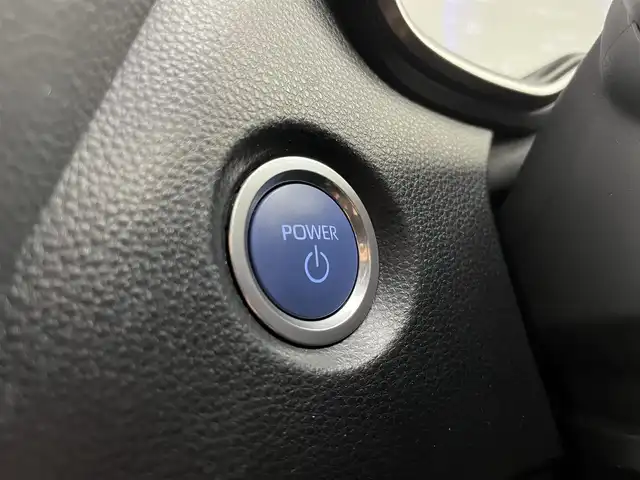 トヨタ カローラツーリング ハイブリッド ダブルバイビー 愛知県 2021(令3)年 2.8万km スパークリングブラックパールクリスタルシャイン 純正9インチディスプレオーディオ/・フルセグテレビ/・Bluetooth接続/・AM/FMラジオ/・USB入力端子/・交通情報/・Miracast/シートヒーター/ステアリングヒーター/バックカメラ/スマートキー/プッシュスタート/ETC2.0/ドライブレコーダー/Toyota Safty Sense/・プリクラッシュセーフティ/・レーントレーシングアシスト/・レーダークルーズコントロール(全車速追従機能付)/・オートマチックハイビーム/・ロードサインアシスト/インテリジェントクリアランスソナー/車両接近通報装置/先行車発進告知機能/純正17インチアルミホイール/