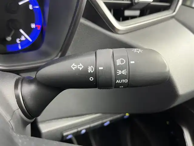 トヨタ カローラツーリング ハイブリッド ダブルバイビー 愛知県 2021(令3)年 2.8万km スパークリングブラックパールクリスタルシャイン 純正9インチディスプレオーディオ/・フルセグテレビ/・Bluetooth接続/・AM/FMラジオ/・USB入力端子/・交通情報/・Miracast/シートヒーター/ステアリングヒーター/バックカメラ/スマートキー/プッシュスタート/ETC2.0/ドライブレコーダー/Toyota Safty Sense/・プリクラッシュセーフティ/・レーントレーシングアシスト/・レーダークルーズコントロール(全車速追従機能付)/・オートマチックハイビーム/・ロードサインアシスト/インテリジェントクリアランスソナー/車両接近通報装置/先行車発進告知機能/純正17インチアルミホイール/