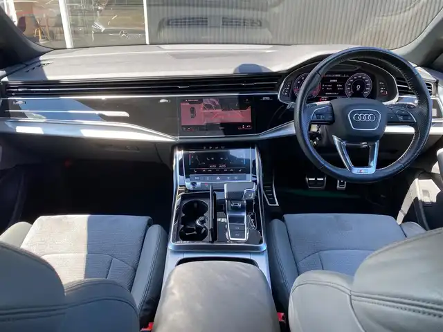 アウディ Ｑ８ 55TFSIクワトロ デビューPKG Sライン 福岡県 2020(令2)年 3.7万km 紺 法人ワンオーナー/保証書/記録簿/スペアキー/バング&オルフセンスピーカーシステム/コンフォートアシスタンスパッケージ/マトリクスLEDヘッドライト/バーチャルコックピット/プレセンス360/グレー内装/アルミホイール5ツインアームデザインコントラスト/グレーパートリーポリッシュド22インチ