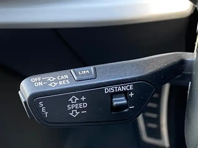 アウディ Ｑ８ 55TFSIクワトロ デビューPKG Sライン 福岡県 2020(令2)年 3.7万km 紺 法人ワンオーナー/保証書/記録簿/スペアキー/バング&オルフセンスピーカーシステム/コンフォートアシスタンスパッケージ/マトリクスLEDヘッドライト/バーチャルコックピット/プレセンス360/グレー内装/アルミホイール5ツインアームデザインコントラスト/グレーパートリーポリッシュド22インチ