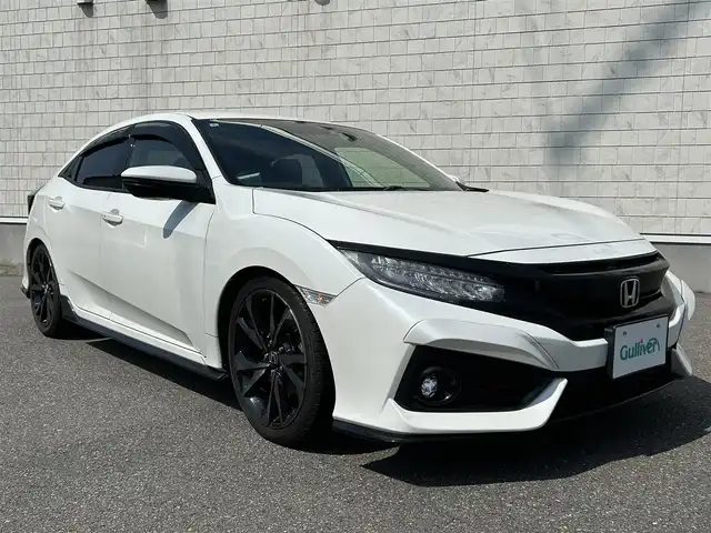 ホンダ シビック ハッチバック ホンダセンシング 山形県 2018(平30)年 7.1万km ホワイトオーキッドパール 6速マニュアル/ナビ装着用スペシャルパッケージ/ホンダセンシング/カロッツェリアSDナビ//BT/CD/DVD/フルセグテレビ/電動パーキング・ブレーキホールド/純正ビルトインETC/社外サス（純正有り）/柿本改マフラー/レーダー探知機/純正18インチアルミホイール/追従式クルーズコントロール/LEDヘッドライト/ドアバイザー/バックカメラ