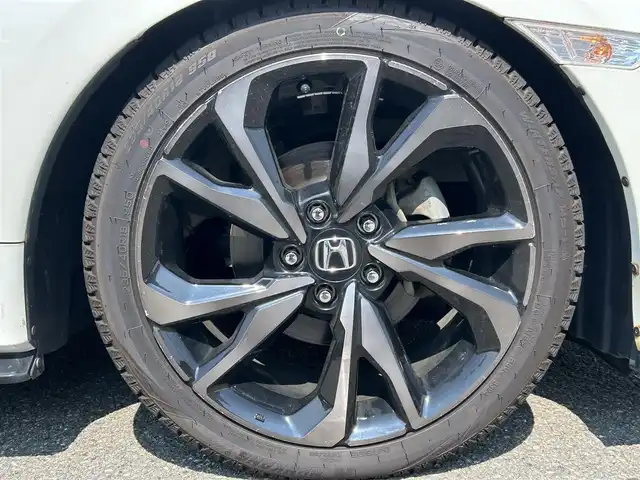 ホンダ シビック ハッチバック ホンダセンシング 山形県 2018(平30)年 7.1万km ホワイトオーキッドパール 6速マニュアル/ナビ装着用スペシャルパッケージ/ホンダセンシング/カロッツェリアSDナビ//BT/CD/DVD/フルセグテレビ/電動パーキング・ブレーキホールド/純正ビルトインETC/社外サス（純正有り）/柿本改マフラー/レーダー探知機/純正18インチアルミホイール/追従式クルーズコントロール/LEDヘッドライト/ドアバイザー/バックカメラ