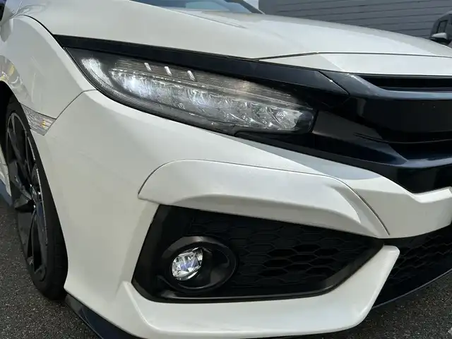ホンダ シビック ハッチバック ホンダセンシング 山形県 2018(平30)年 7.1万km ホワイトオーキッドパール 6速マニュアル/ナビ装着用スペシャルパッケージ/ホンダセンシング/カロッツェリアSDナビ//BT/CD/DVD/フルセグテレビ/電動パーキング・ブレーキホールド/純正ビルトインETC/社外サス（純正有り）/柿本改マフラー/レーダー探知機/純正18インチアルミホイール/追従式クルーズコントロール/LEDヘッドライト/ドアバイザー/バックカメラ
