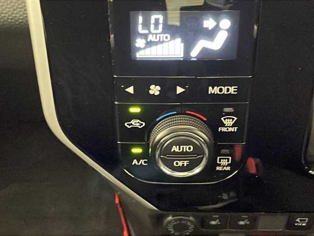 トヨタ タンク カスタムG－T 宮崎県 2019(令1)年 4.1万km ブラックマイカメタリック/レーザーブルークリスタルシャイン 2トーン 禁煙車/衝突被害軽減ブレーキ/純正9型ナビTV/（NSZT-Y68T/CD/DVD/Bluetooth/フルセグTV）/純正ビルトイン2.0ETC/純正LEDオートライト/純正LEDフォグ/純正15インチアルミ/純正フロアマット/両側電動スライドドア/クルーズコントロール/オートマチックハイビーム/クリアランスソナー/オートエアコン/前席シートヒーター/ウインカードアミラー/オート電動格納ミラー/スマートキー/プッシュエンジンスタート/新車時保証書/取扱い説明書
