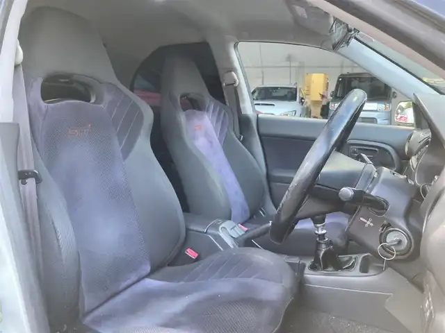 スバル インプレッサ ＷＲＸ S202 STiバージョン 長崎県 2002(平14)年 12.2万km ピュアホワイト 登録時122009km/400台限定車/S202　046/400/社外ナビ/Bluetoothaudio/TV/DVD/6MT/ターボタイマー/STI17インチアルミホイール/HKS車高調/HKSマフラー/bremboキャリパー/タワーバー