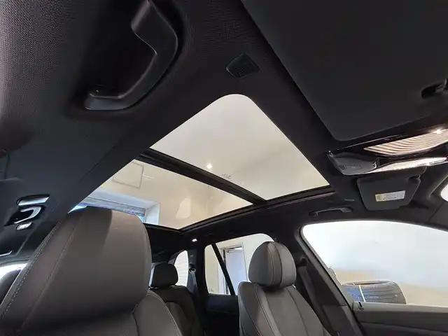 ＢＭＷ ＢＭＷ Ｘ５ xDrive 35d プレジャー3ED 熊本県 2021(令3)年 2.3万km 白 プレジャー3エディション/・純正エアサスペンションシステム/・純正21インチアロイアルミホイール/・ヘッドアップディスプレイ/・ブラックフルレザーシート/シートヒーター/パワーシート/パノラマサンルーフ/純正HDDナビ/AppleCarPlay/Bluetooth/USB/フルセグテレビ/ハーマンカードンサラウンドシステム/360°カメラ/コーナーセンサー/パーキングアシスト/Aクルーズコントロール/ワイヤレス充電/パワートランクドア/ETC2.0/インテリジェントセーフティー/ブレーキアシスト/ブラインドスポットモニター/コンフォートアクセス/LEDヘッドライト/LEDフォグライト/オートマチックハイビーム