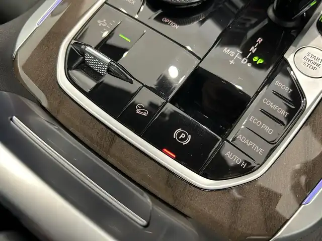 ＢＭＷ ＢＭＷ Ｘ５ xDrive 35d プレジャー3ED 熊本県 2021(令3)年 2.3万km 白 プレジャー3エディション/・純正エアサスペンションシステム/・純正21インチアロイアルミホイール/・ヘッドアップディスプレイ/・ブラックフルレザーシート/シートヒーター/パワーシート/パノラマサンルーフ/純正HDDナビ/AppleCarPlay/Bluetooth/USB/フルセグテレビ/ハーマンカードンサラウンドシステム/360°カメラ/コーナーセンサー/パーキングアシスト/Aクルーズコントロール/ワイヤレス充電/パワートランクドア/ETC2.0/インテリジェントセーフティー/ブレーキアシスト/ブラインドスポットモニター/コンフォートアクセス/LEDヘッドライト/LEDフォグライト/オートマチックハイビーム