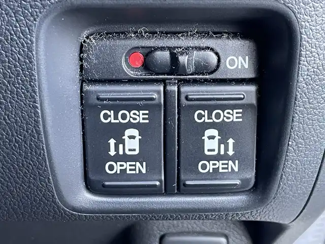 ホンダ Ｎ ＢＯＸ カスタム G SSパッケージ 東京都 2014(平26)年 10.6万km プレミアムホワイトパール カロツェリアナビ/＜フルセグ/SD/CD/DVD/BT＞/両側パワースライドドア/ＥＣＯＮ/あんしんパッケージ/＜シティブレーキアクティブシステム/前席用i-サイドエアバックシステム/サイドカーテンエアバックシステム＞/プラズマクラスター搭載ＡＡＣ/アレルクリーンシート/純正フロアマット/ドアバイザー/純正フルエアロ/プッシュスタート/横滑り制御機能/キセノンヘッドライト/フロントフォグランプ