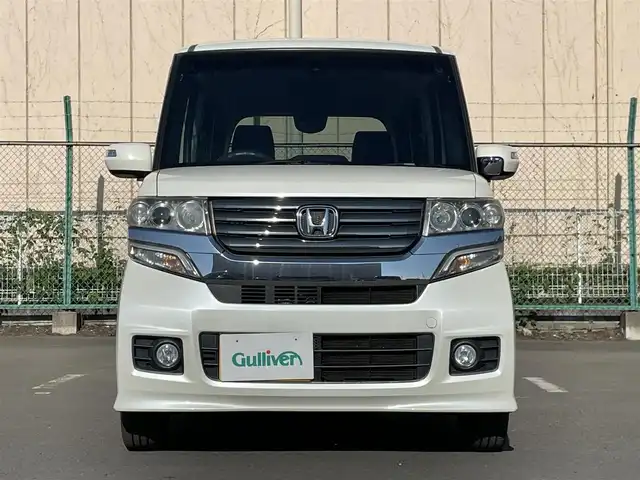 ホンダ Ｎ ＢＯＸ カスタム G SSパッケージ 東京都 2014(平26)年 10.6万km プレミアムホワイトパール カロツェリアナビ/＜フルセグ/SD/CD/DVD/BT＞/両側パワースライドドア/ＥＣＯＮ/あんしんパッケージ/＜シティブレーキアクティブシステム/前席用i-サイドエアバックシステム/サイドカーテンエアバックシステム＞/プラズマクラスター搭載ＡＡＣ/アレルクリーンシート/純正フロアマット/ドアバイザー/純正フルエアロ/プッシュスタート/横滑り制御機能/キセノンヘッドライト/フロントフォグランプ