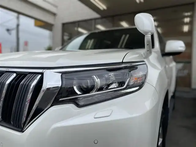 トヨタ ランドクルーザー プラド TX 愛知県 2019(平31)年 7.3万km ホワイトパールクリスタルシャイン /当店買取/禁煙/1オーナー/ディーゼル/ターボ/7人乗//社外ナビMDV-S706L//フルセグTV/CD/DVD/SD/ Bluetooth/USB/ipod//バックカメラ//PCS/LDA/レーダークルーズコントロール//カーテンエアバック//LEDヘッド/Aライト/AHB/LEDフォグ//ドラレコ/ETC//保証書/取説/スペアキー