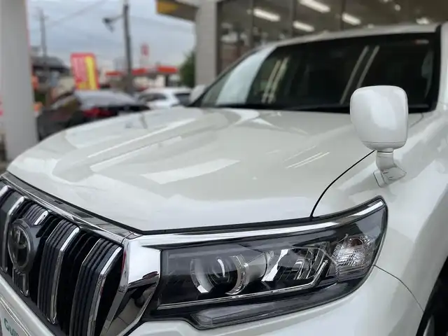 トヨタ ランドクルーザー プラド TX 愛知県 2019(平31)年 7.3万km ホワイトパールクリスタルシャイン /当店買取/禁煙/1オーナー/ディーゼル/ターボ/7人乗//社外ナビMDV-S706L//フルセグTV/CD/DVD/SD/ Bluetooth/USB/ipod//バックカメラ//PCS/LDA/レーダークルーズコントロール//カーテンエアバック//LEDヘッド/Aライト/AHB/LEDフォグ//ドラレコ/ETC//保証書/取説/スペアキー