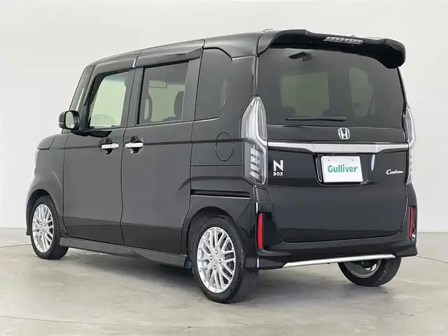 ホンダ Ｎ ＢＯＸ カスタム EX ターボ 富山県 2023(令5)年 3.3万km クリスタルブラックパール 純正ナビ（AM/FM/DVD/BT/USB/フルセグ）/バックカメラ/ドライブレコーダー/ETC/ハーフレザーシート/シートヒーター/衝突被害軽減システム/レーダークルーズコントロール/レーンキープアシスト/横滑り防止装置/純正アルミホイール/純正ゴムマット/オートLEDライト/オートホールド付電子パーキング/革巻きステアリング/ステアリングスイッチ/パドルシフト/スマートキー