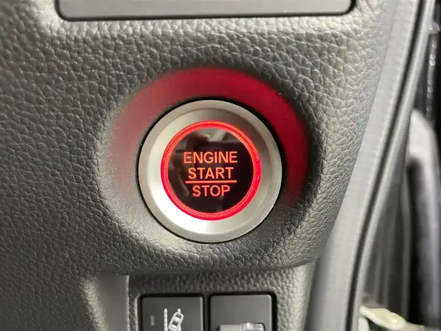 ホンダ Ｎ ＢＯＸ カスタム EX ターボ 富山県 2023(令5)年 3.3万km クリスタルブラックパール 純正ナビ（AM/FM/DVD/BT/USB/フルセグ）/バックカメラ/ドライブレコーダー/ETC/ハーフレザーシート/シートヒーター/衝突被害軽減システム/レーダークルーズコントロール/レーンキープアシスト/横滑り防止装置/純正アルミホイール/純正ゴムマット/オートLEDライト/オートホールド付電子パーキング/革巻きステアリング/ステアリングスイッチ/パドルシフト/スマートキー