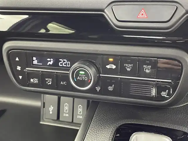 ホンダ Ｎ ＢＯＸ カスタム EX ターボ 富山県 2023(令5)年 3.3万km クリスタルブラックパール 純正ナビ（AM/FM/DVD/BT/USB/フルセグ）/バックカメラ/ドライブレコーダー/ETC/ハーフレザーシート/シートヒーター/衝突被害軽減システム/レーダークルーズコントロール/レーンキープアシスト/横滑り防止装置/純正アルミホイール/純正ゴムマット/オートLEDライト/オートホールド付電子パーキング/革巻きステアリング/ステアリングスイッチ/パドルシフト/スマートキー