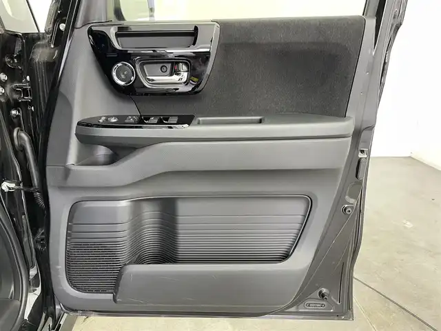 ホンダ Ｎ ＢＯＸ カスタム EX ターボ 富山県 2023(令5)年 3.3万km クリスタルブラックパール 純正ナビ（AM/FM/DVD/BT/USB/フルセグ）/バックカメラ/ドライブレコーダー/ETC/ハーフレザーシート/シートヒーター/衝突被害軽減システム/レーダークルーズコントロール/レーンキープアシスト/横滑り防止装置/純正アルミホイール/純正ゴムマット/オートLEDライト/オートホールド付電子パーキング/革巻きステアリング/ステアリングスイッチ/パドルシフト/スマートキー