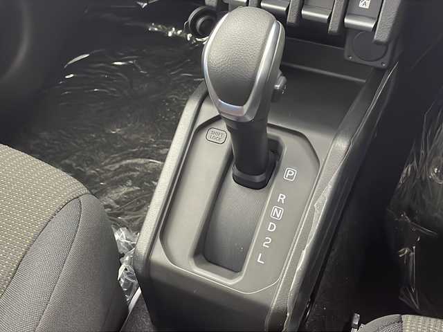 スズキ ジムニー ノマド FC 千葉県 2025(令7)年 0.1万km 黒 スズキセーフティサポート/レーダークルーズコントロール/レーンキープアシスト/衝突軽減ブレーキ/クリアランスソナー/ダウンヒルアシスト/前席シートヒーター/ヒーテッドミラー/LEDライト/フォグランプ/バックカメラ/４WD/スタートボタン/スマートキー