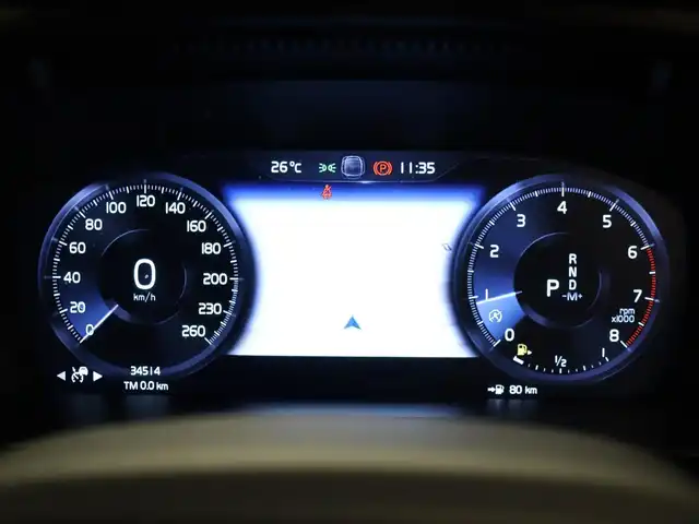 ボルボ ＸＣ４０ T4 AWD インスクリプション 静岡県 2019(平31)年 3.5万km 白 harmankardon /純正ナビ /carplay　360°カメラ BT USB フルセグTV /クリスタルシフトノブ /自動駐車 /革シート シートヒーター パワーシート /ACC BSM　LKA　/パワーバックドア /前後ドラレコ　/無線充電