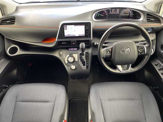 トヨタ シエンタ ハイブリッド G 岐阜県 2016(平28)年 6.4万km ホワイトパールクリスタルシャイン 純正7インチナビ/　(AM/FM/CD/DVD/フルセグTV/Bluetooth)/バックカメラ/トヨタセーフティセンス/プリクラッシュセーフティ/レーンディパーチャーアラート/オートハイビーム/LEDヘッドライト/シートヒーター/革巻きステアリング/両側パワースライドドア/純正フロアマット/ETC