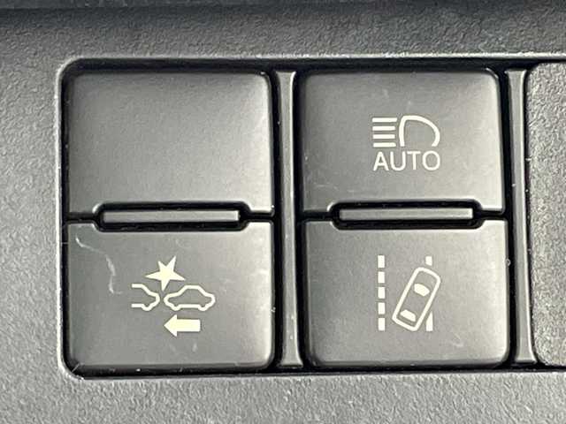 トヨタ シエンタ ハイブリッド G 岐阜県 2016(平28)年 6.4万km ホワイトパールクリスタルシャイン 純正7インチナビ/　(AM/FM/CD/DVD/フルセグTV/Bluetooth)/バックカメラ/トヨタセーフティセンス/プリクラッシュセーフティ/レーンディパーチャーアラート/オートハイビーム/LEDヘッドライト/シートヒーター/革巻きステアリング/両側パワースライドドア/純正フロアマット/ETC