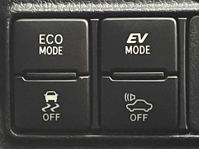 トヨタ シエンタ ハイブリッド G 岐阜県 2016(平28)年 6.4万km ホワイトパールクリスタルシャイン 純正7インチナビ/　(AM/FM/CD/DVD/フルセグTV/Bluetooth)/バックカメラ/トヨタセーフティセンス/プリクラッシュセーフティ/レーンディパーチャーアラート/オートハイビーム/LEDヘッドライト/シートヒーター/革巻きステアリング/両側パワースライドドア/純正フロアマット/ETC