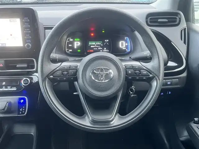 トヨタ アクア X 島根県 2022(令4)年 5.6万km ブラックマイカ 純正メモリナビ　/Bluetooth接続　/バックカメラ　/ビルトインETC　/クルーズコントロール　/アイドリングストップ　/衝突軽減ブレーキ　/レーンキープアシスト/オートハイビーム／ライト　/スマートキー　/プッシュスタート　/純正LEDヘッドライト/純正フロアマット/保証書・取扱説明書（本体＋ナビ）